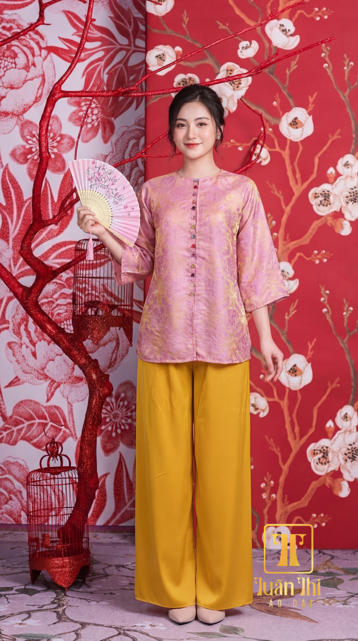 Ra-mat-BST-Ao-Ba-Ba-moi-Khi-di-san-gap-go-tinh-than-thoi-dai-12.jpg