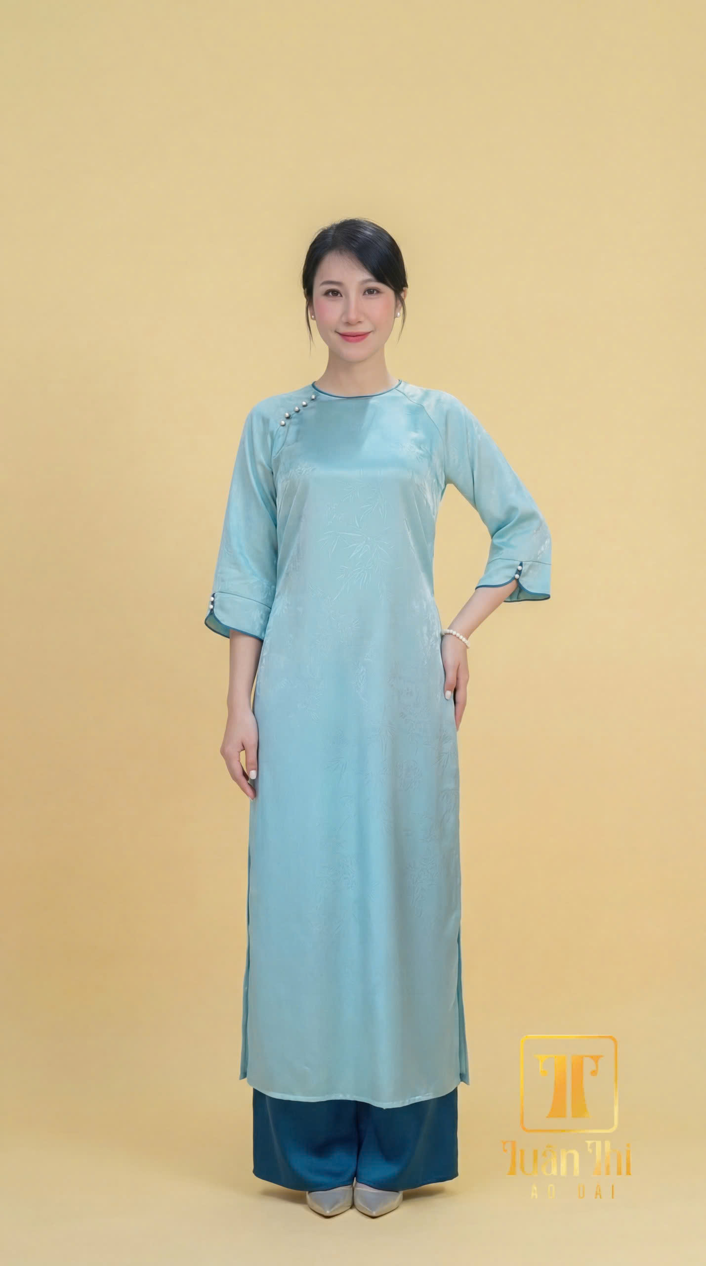 ADCT Lụa xanh mint cổ tay viền kết ngọc