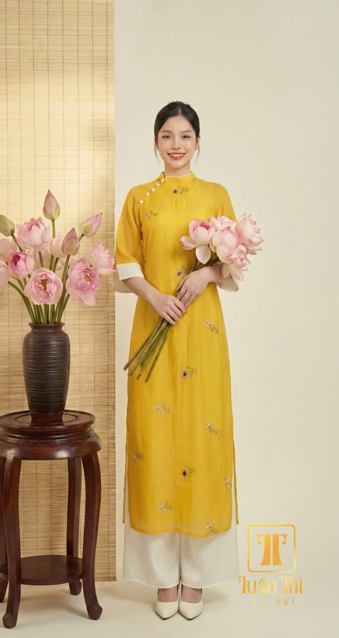 ADCT Tơ vàng 4 tà thêu hoa