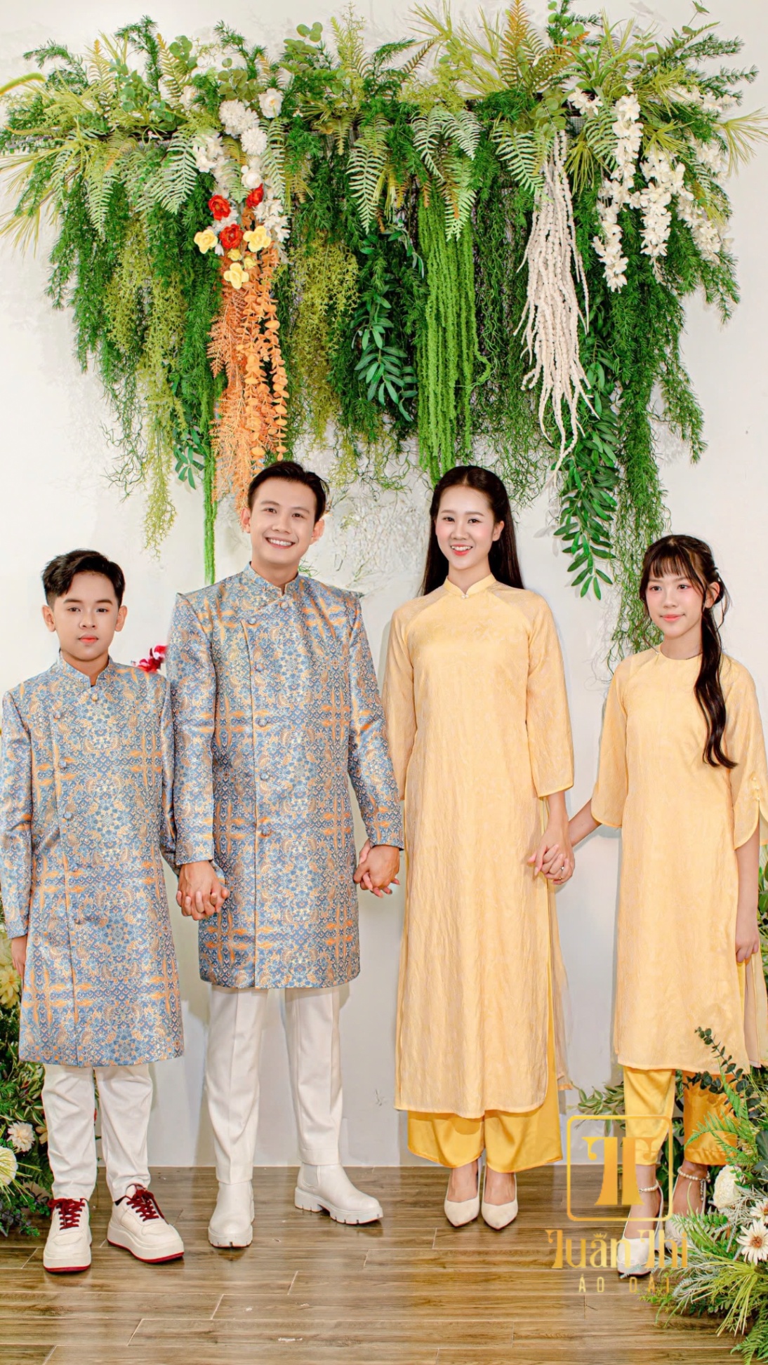 ADGD Gấm xanh họa tiết vàng