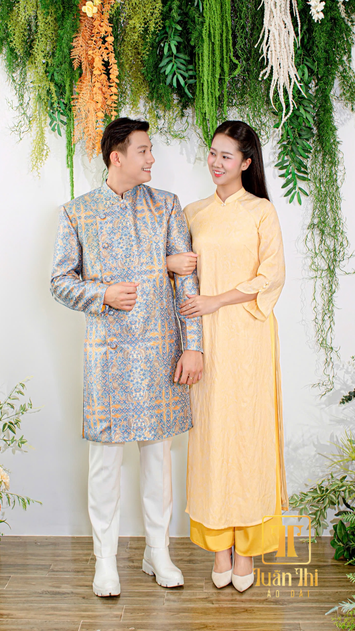 ADGD Gấm xanh họa tiết vàng