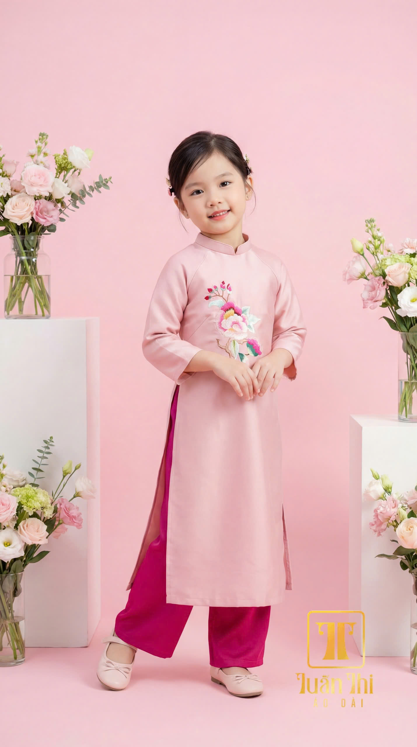 ADTE Hồng thêu hoa