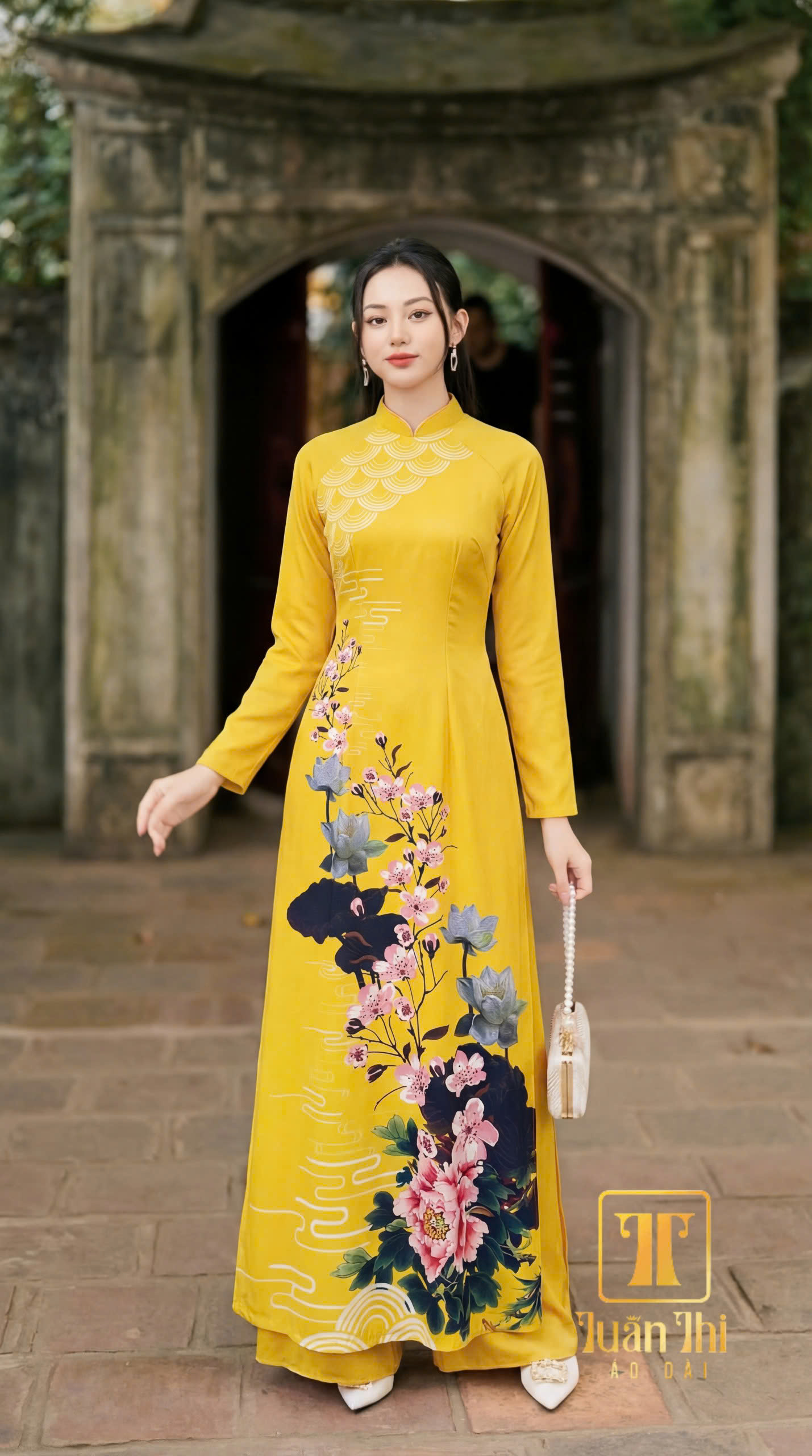 ADTT Lụa Pháp nâu vàng in hoa