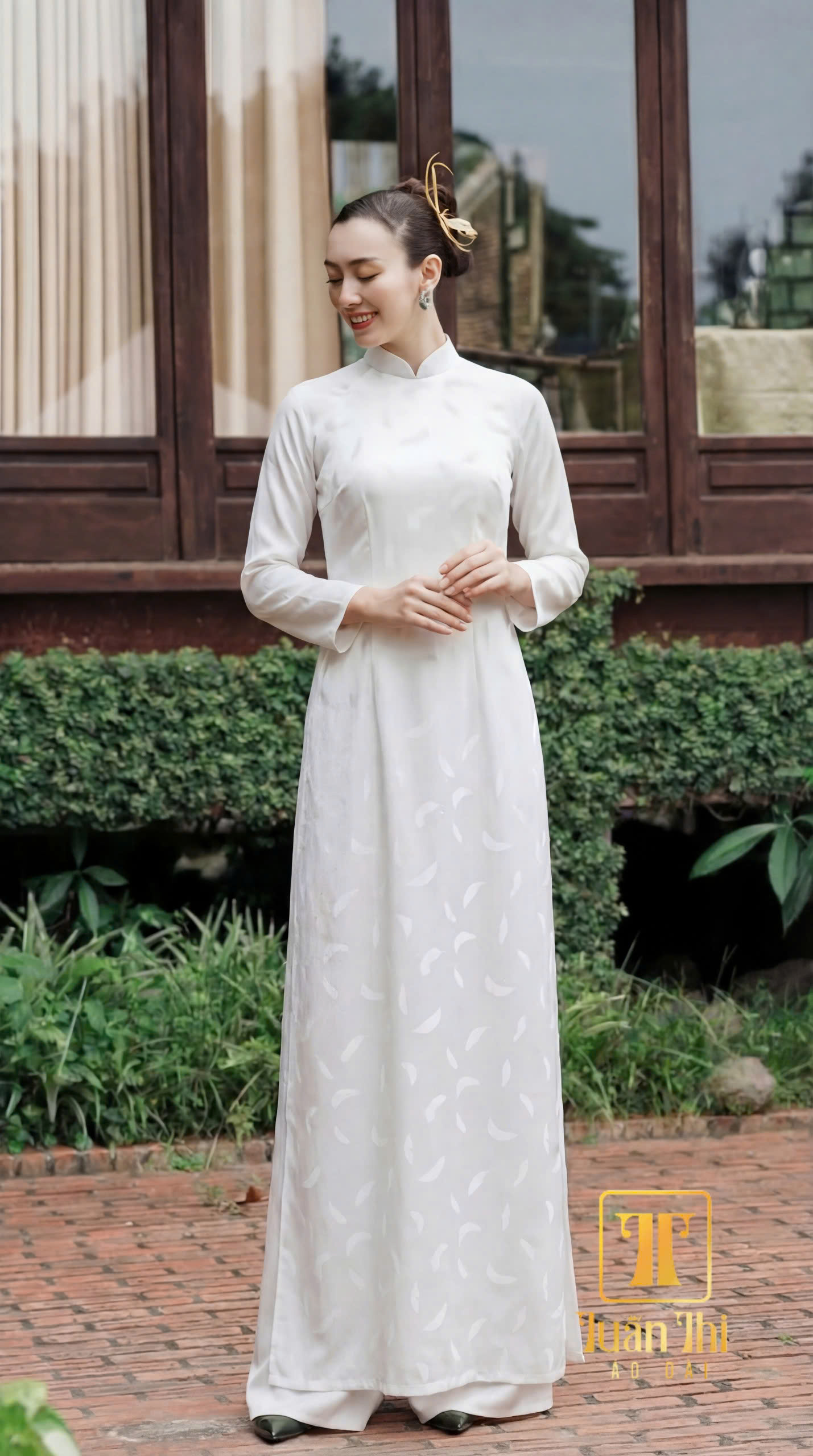 ADTT Lụa gấm trắng lông vũ
