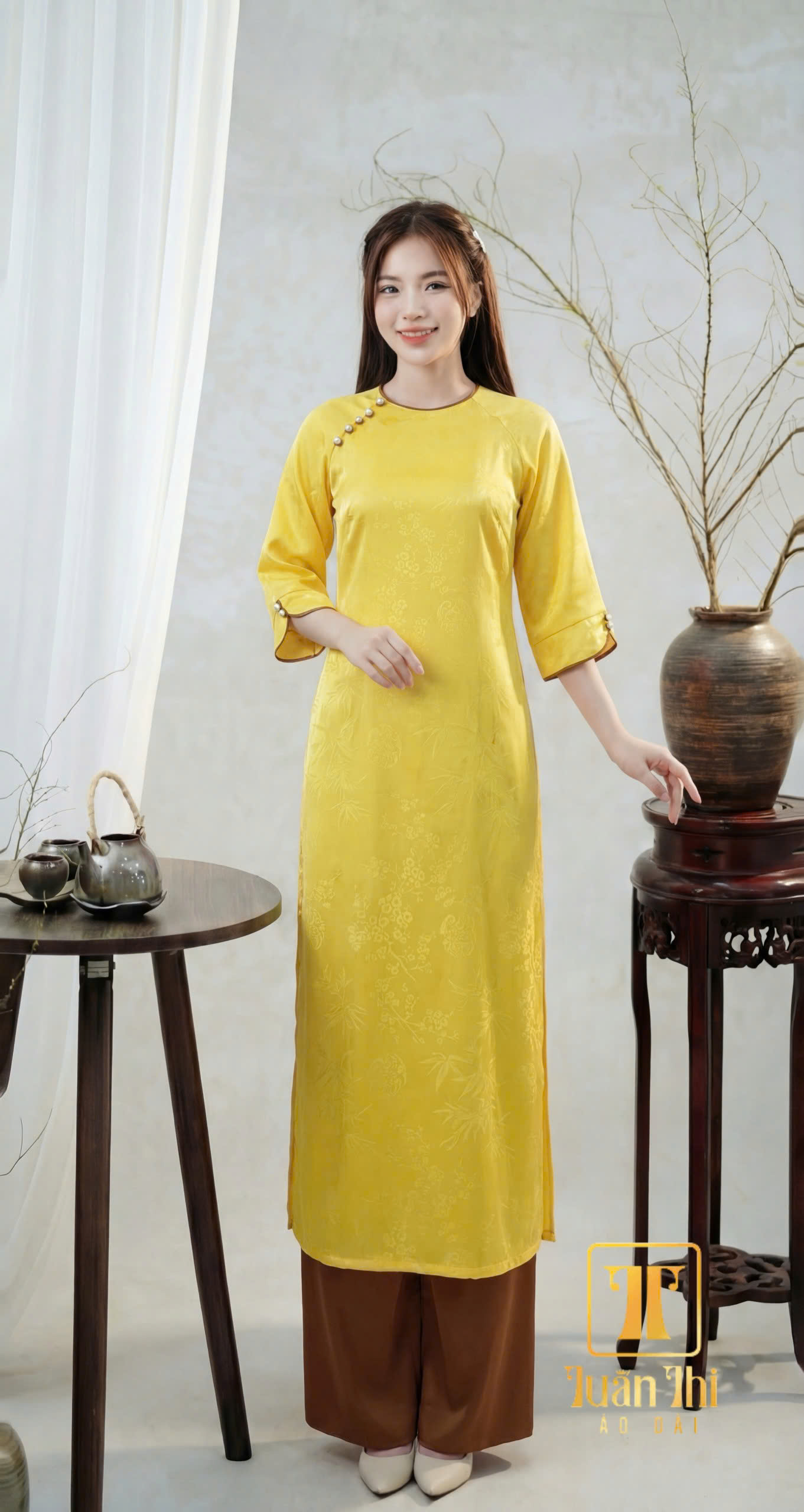 ADCT-Lua-vang-co-tay-vien-ket-ngoc.jpg