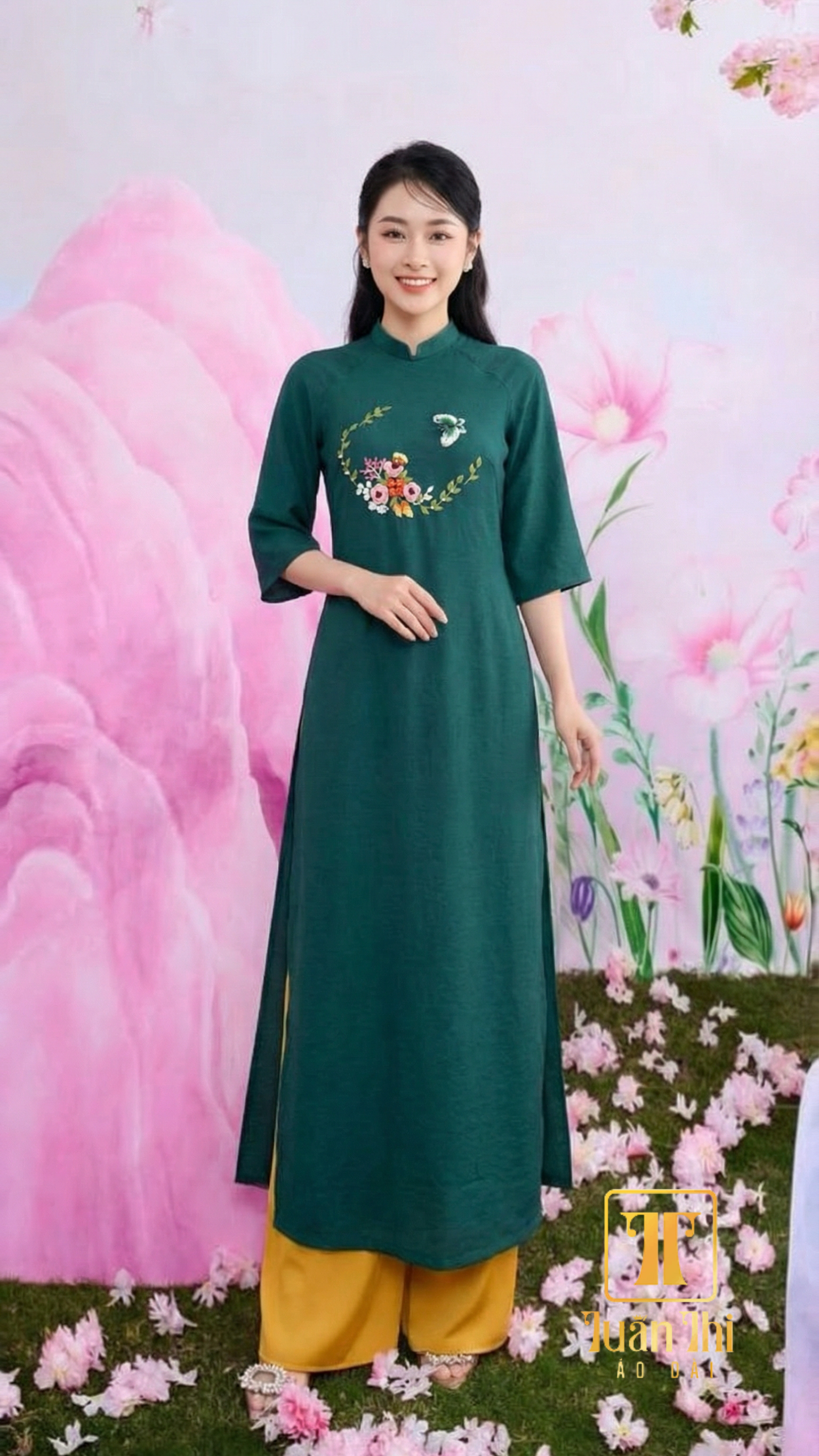 ADCT-Xanh-lenin-theu-tay-vong-hoa-nguc-1.jpg?v=1772854975