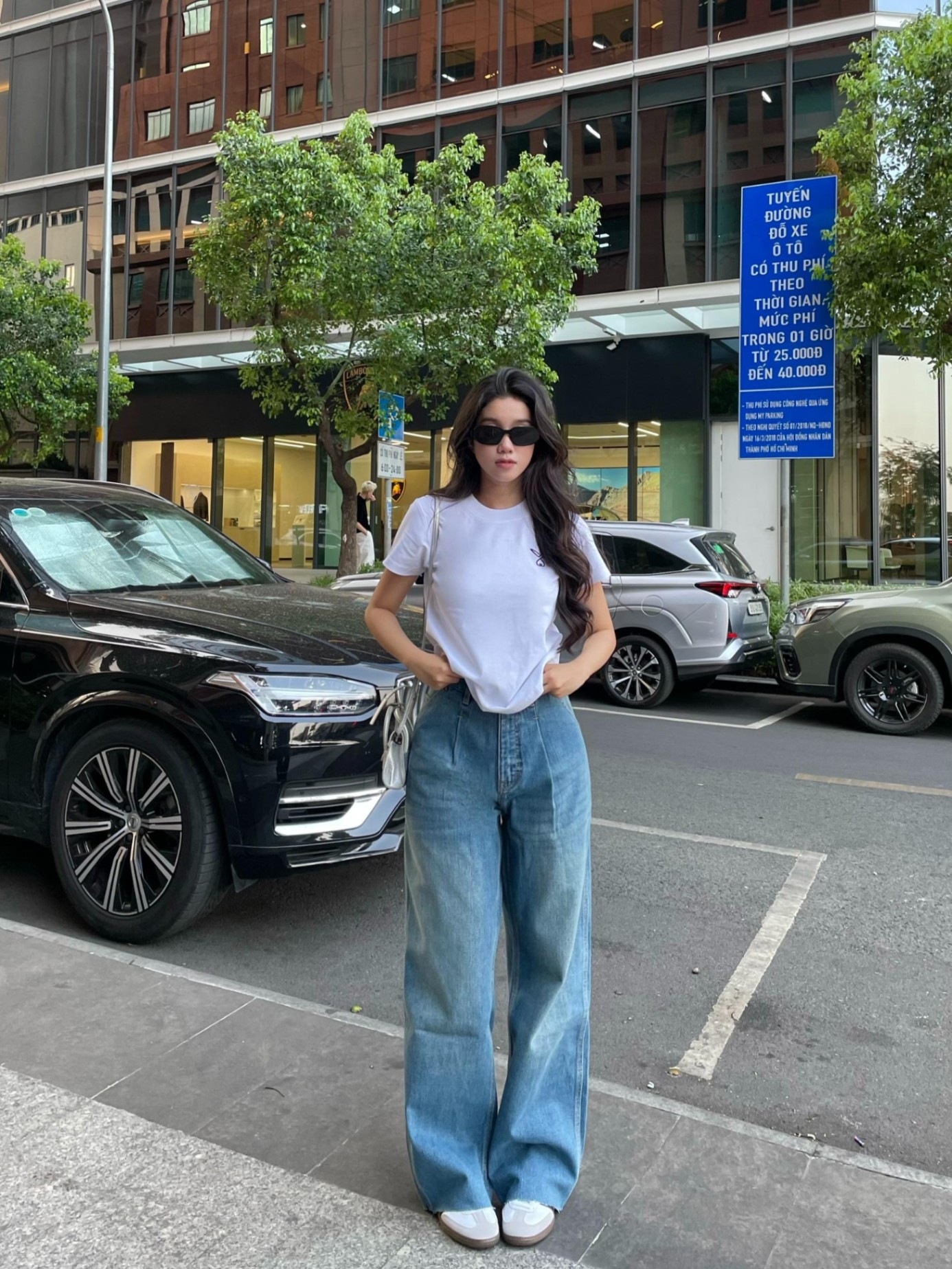 Quần jeans suông túi xéo line cắt URATV 385