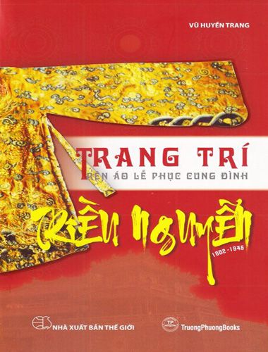 Trang Trí Trên Áo Lễ Phục Cung Đình Triều Nguyễn 1802-1945