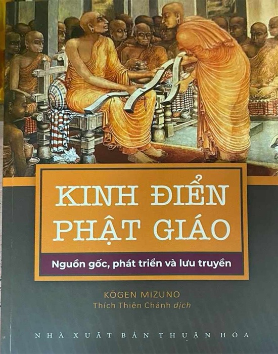 Kinh Điển Phật Giáo: Nguồn Gốc, Phát Triển và Lưu Truyền