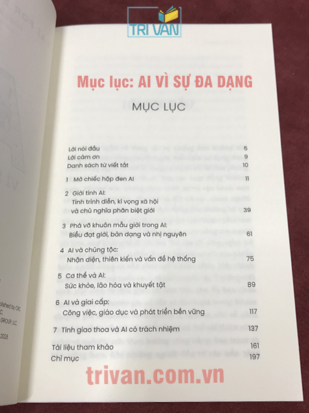 AI For Everything: AI trong giao tiếp - AI cho tri thức - AI trong khám phá khoa học - AI vì sự đa dạng - AI vì các mục tiêu phát triển bền vững (5 quyển)