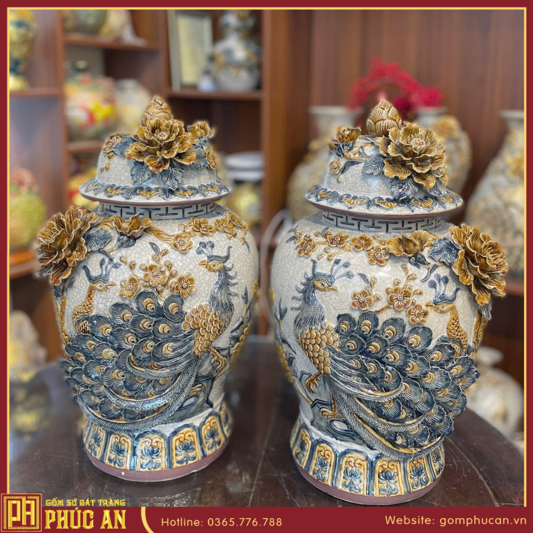 Choé “Công Đào” men rạn đắp nổi kênh bong