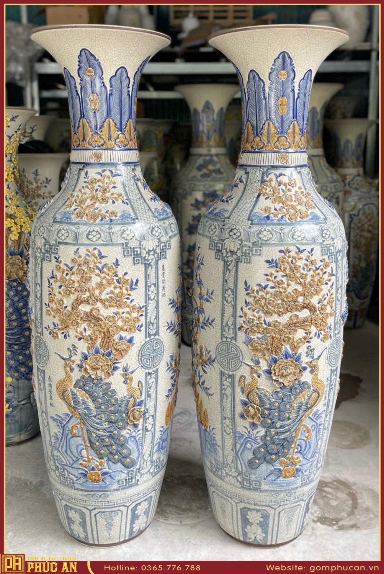 Lọ lộc bình tứ cảnh bổ khung nâu cổ lá chuối