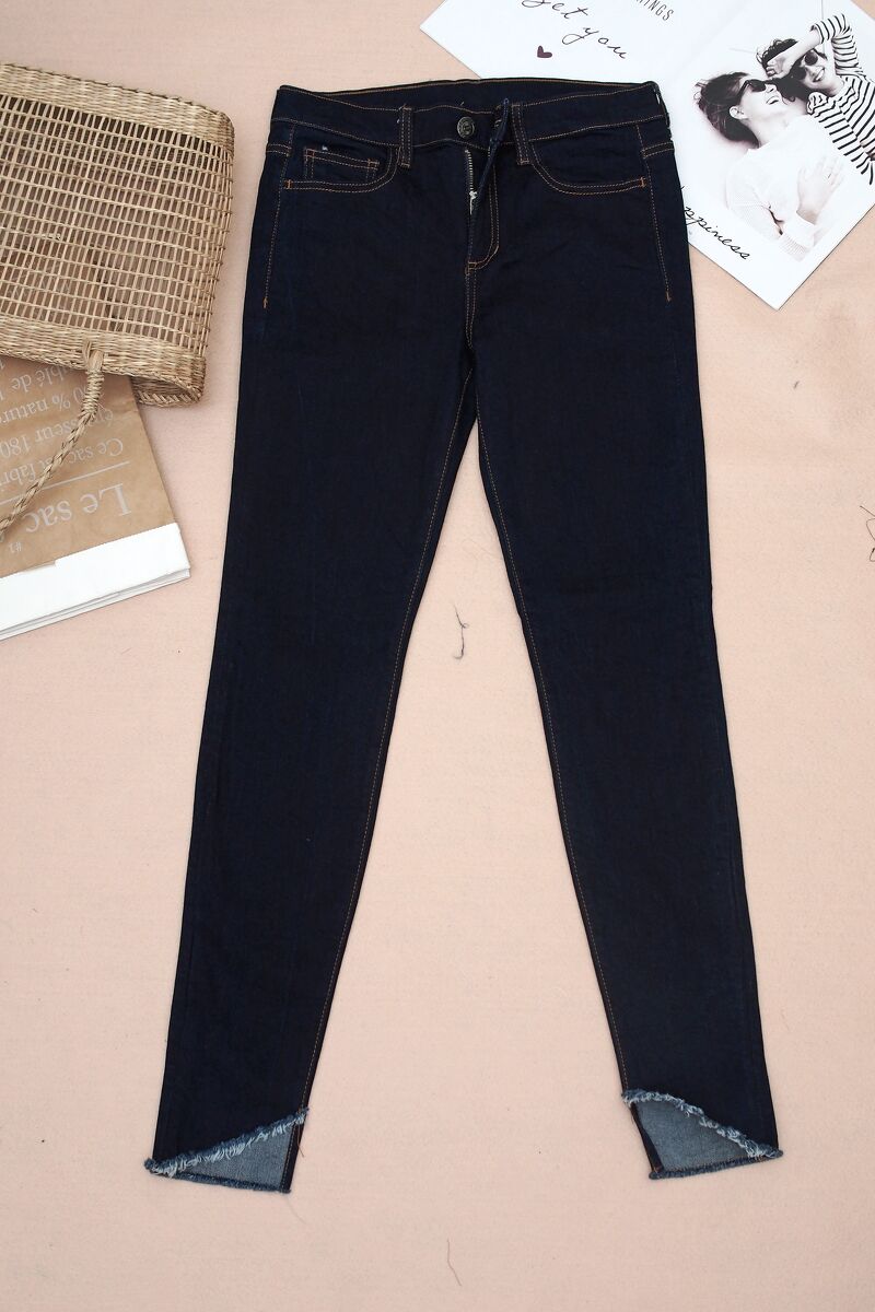 Quần Jeans ống xéo rách lai MID RISE(Q11)