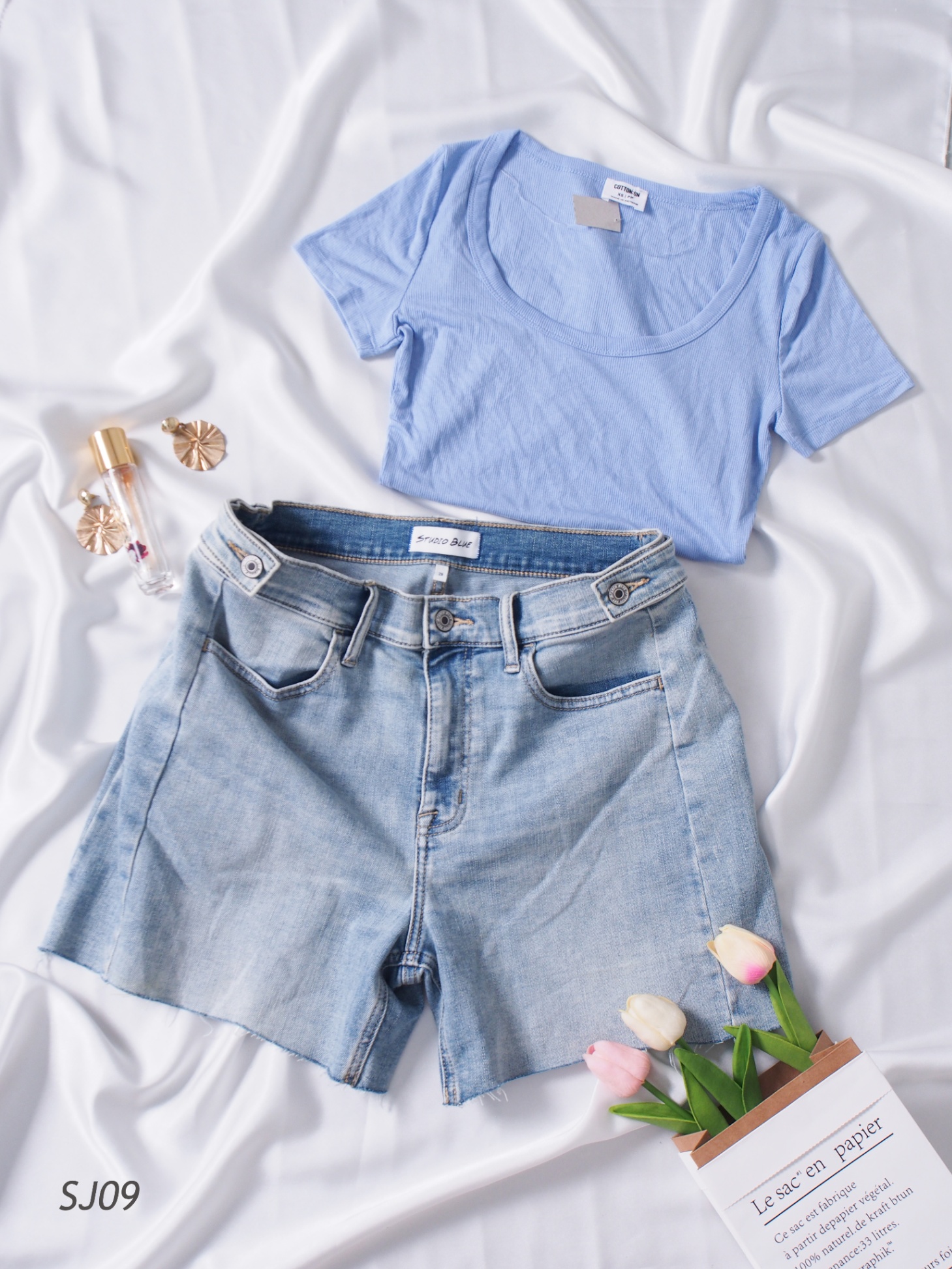 Quần short jean STUDIO có nút cài lưng (SJ09)