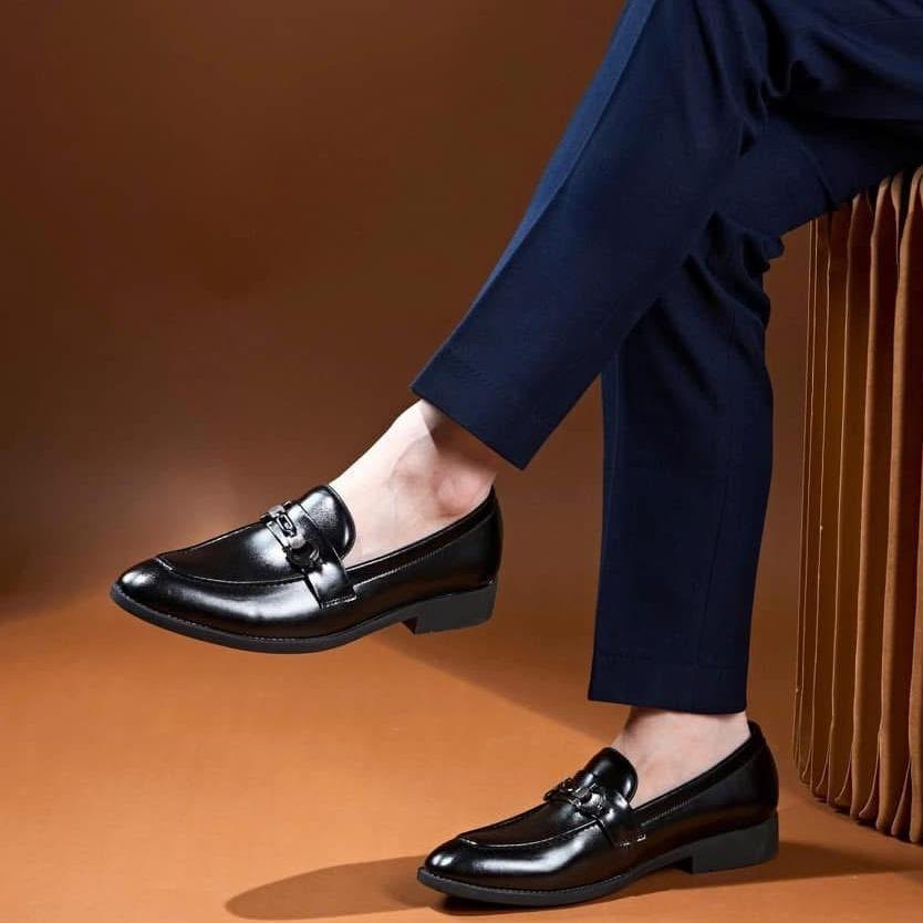 Giày công sở nam da nhám bóng, đế khâu phối khóa kim loại, giày tây nam thời trang size 39 đến 43