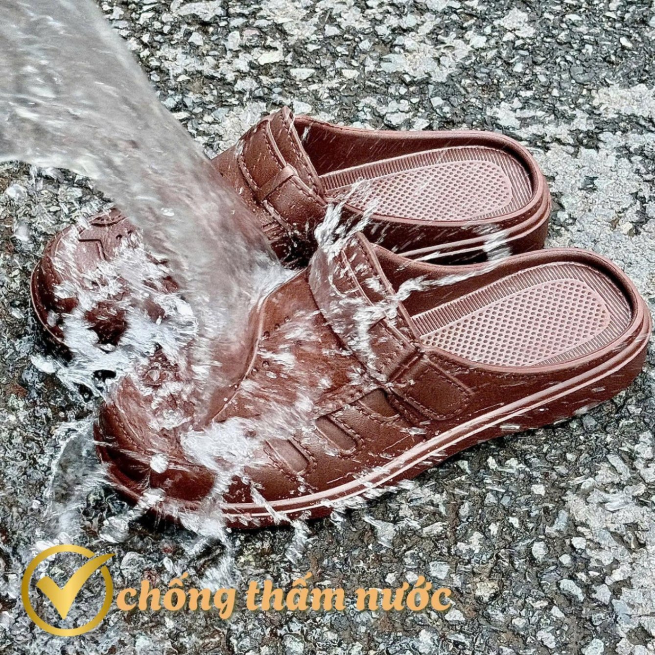 Dép nhựa trung niên nguyên khối siêu nhẹ êm và không thấm nước, dép đi mưa nam