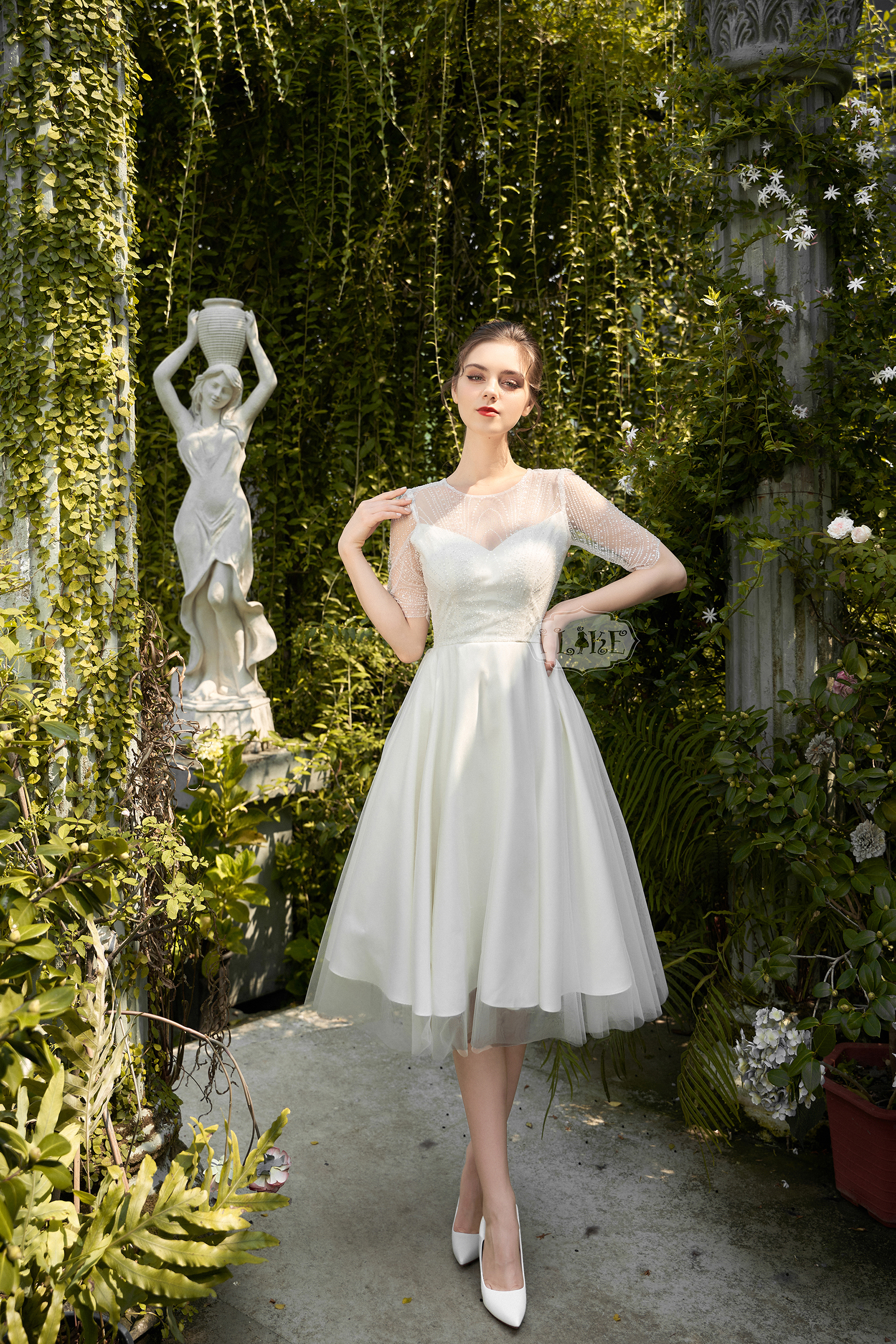 8 mẫu váy cưới đẹp đơn giản thịnh hành 2023 - Vivian Studio - VVA Group