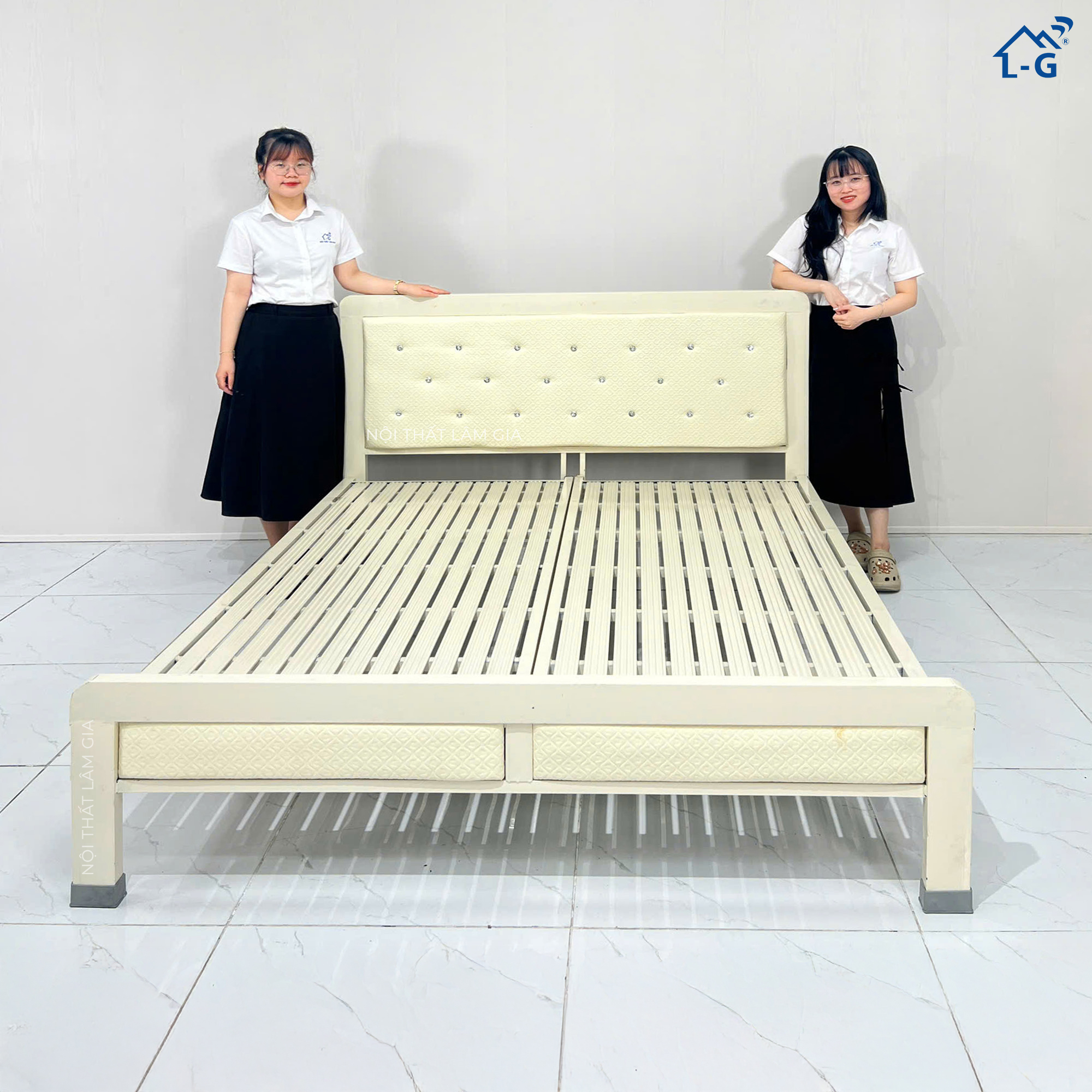 Giường Sắt Hộp 4x8 Có Đầu Nệm (GSH4X8CDN)