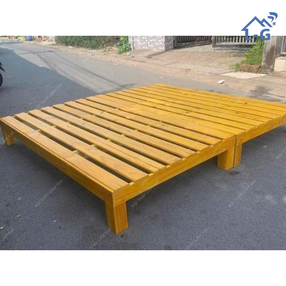 Pallet Gỗ Thông Chân Vuông Cao 20cm(PLCV-LG)