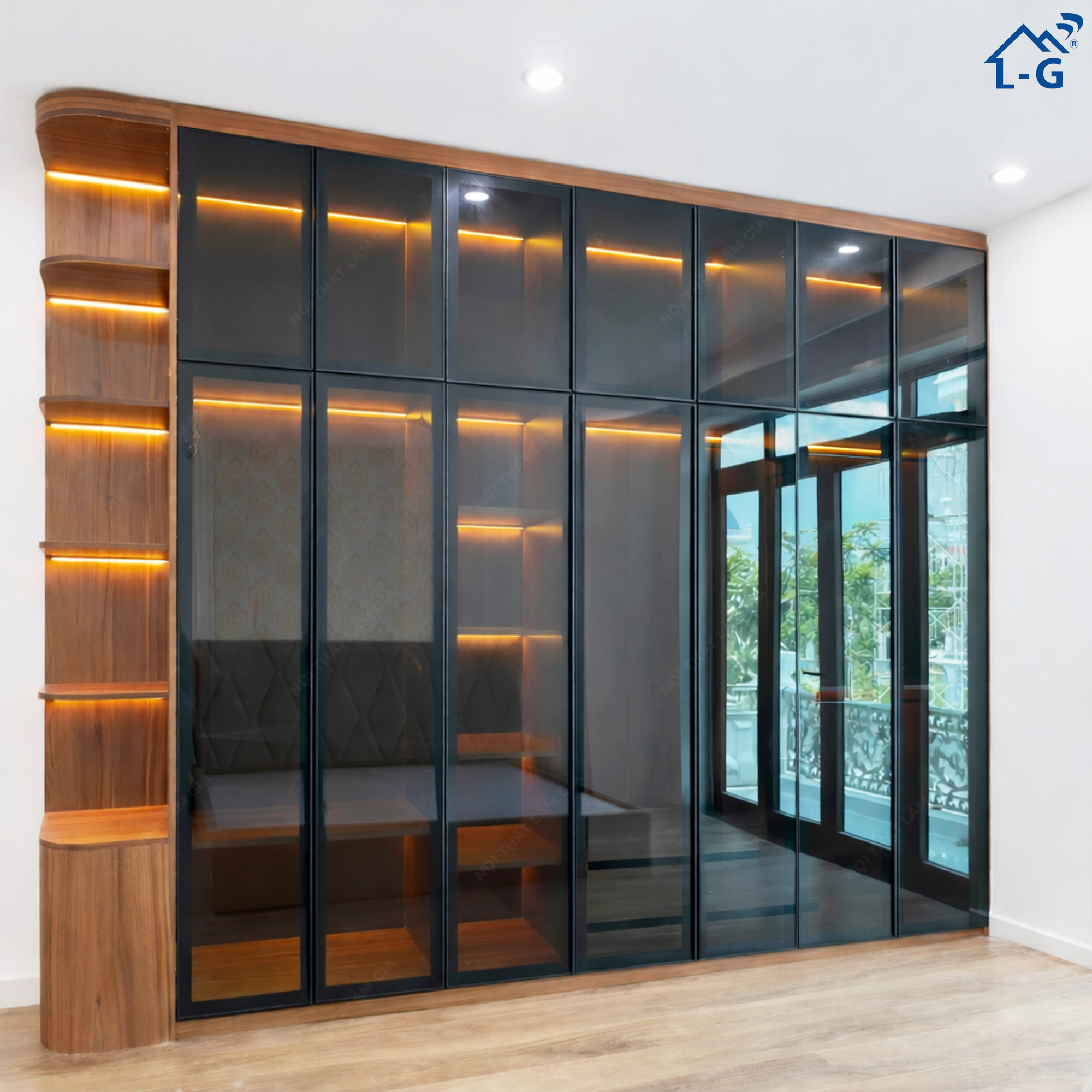 Thi Công Tủ Quần Áo Khung Nhựa Ecoplast Cánh Khung Nhôm Cánh Kính (TQA_LG)