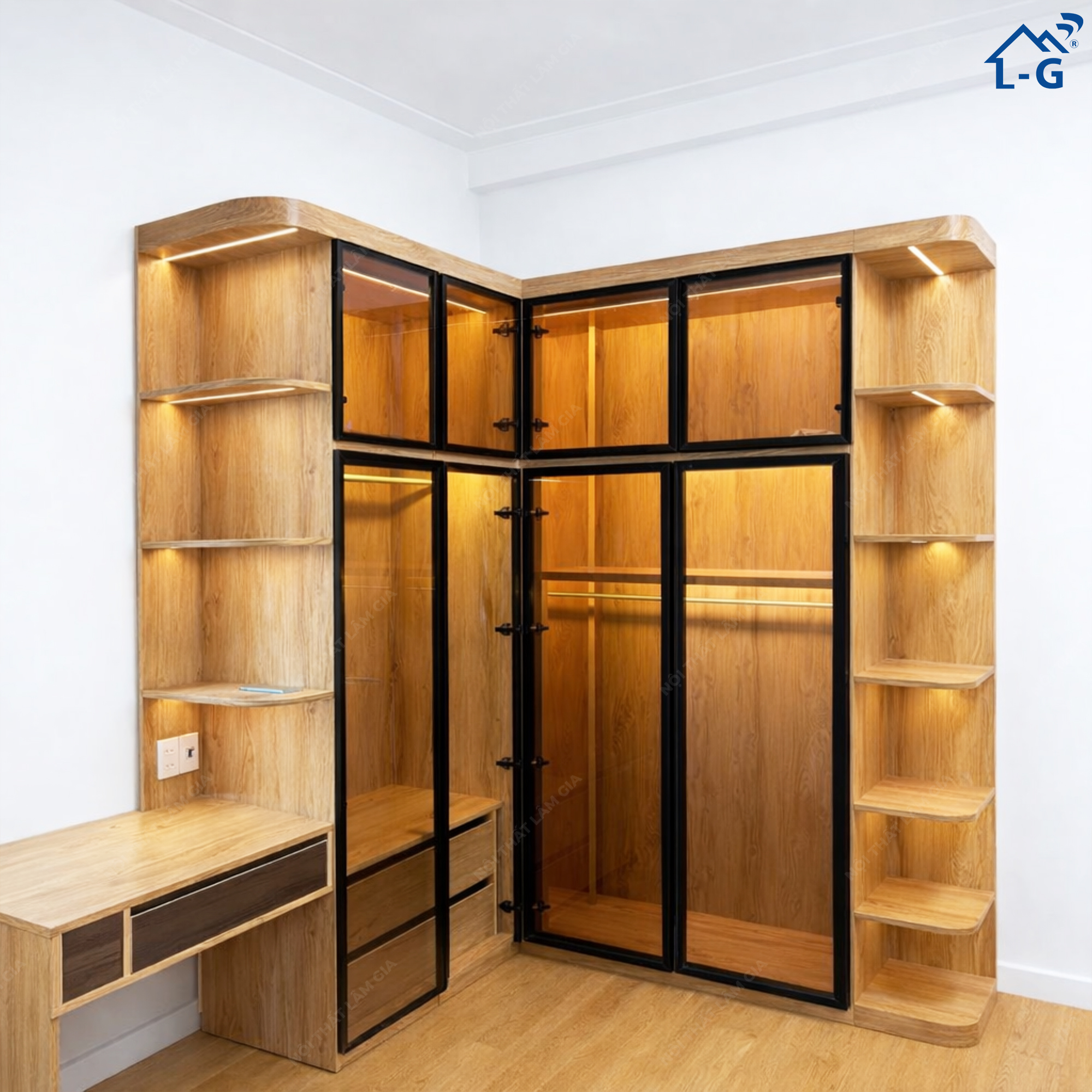Thi Công Tủ Quần Áo Khung Nhựa Ecoplast Cánh Khung Nhôm Cánh Kính (TQA_LG)