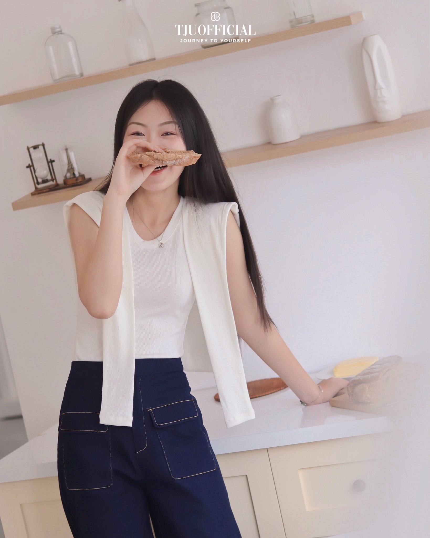 Áo Nắng Dịu Vai Gầy