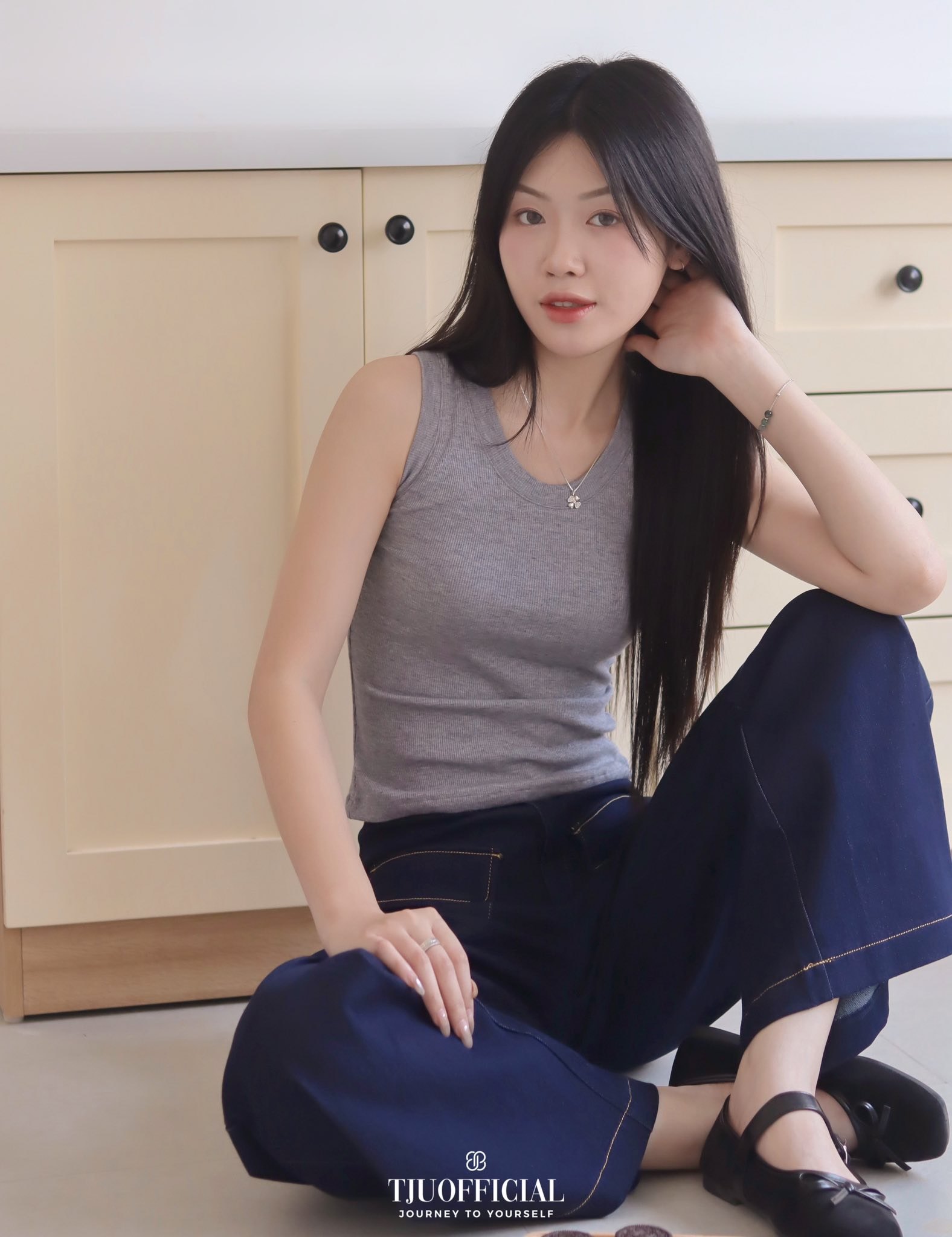 Áo Nắng Dịu Vai Gầy