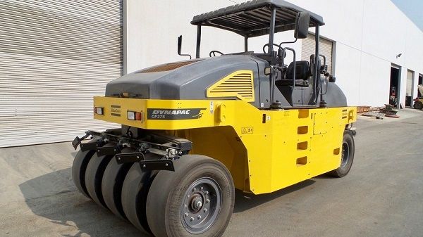 Thông tin chi tiết về xe lu bánh lốp Dynapac CP275
