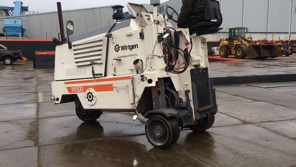 Thông tin chi tiết về máy cào bóc đường Wirtgen W500