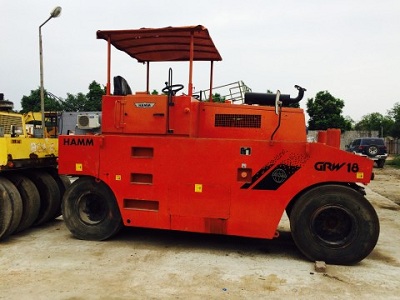 Xe lu 28 tấn Hamm GRW18