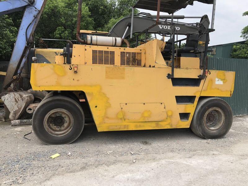 Xe lu lốp 25 tấn Bomag BW20R