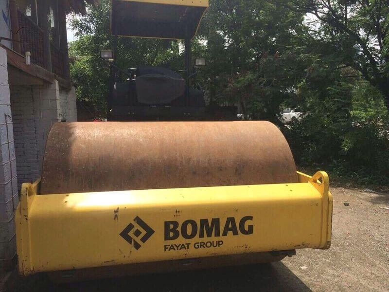 Xe lu bánh thép Bomag BW214