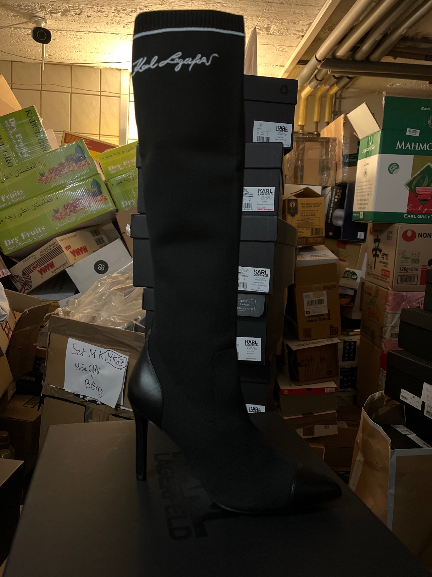Boot Karl len cao cổ - màu đen