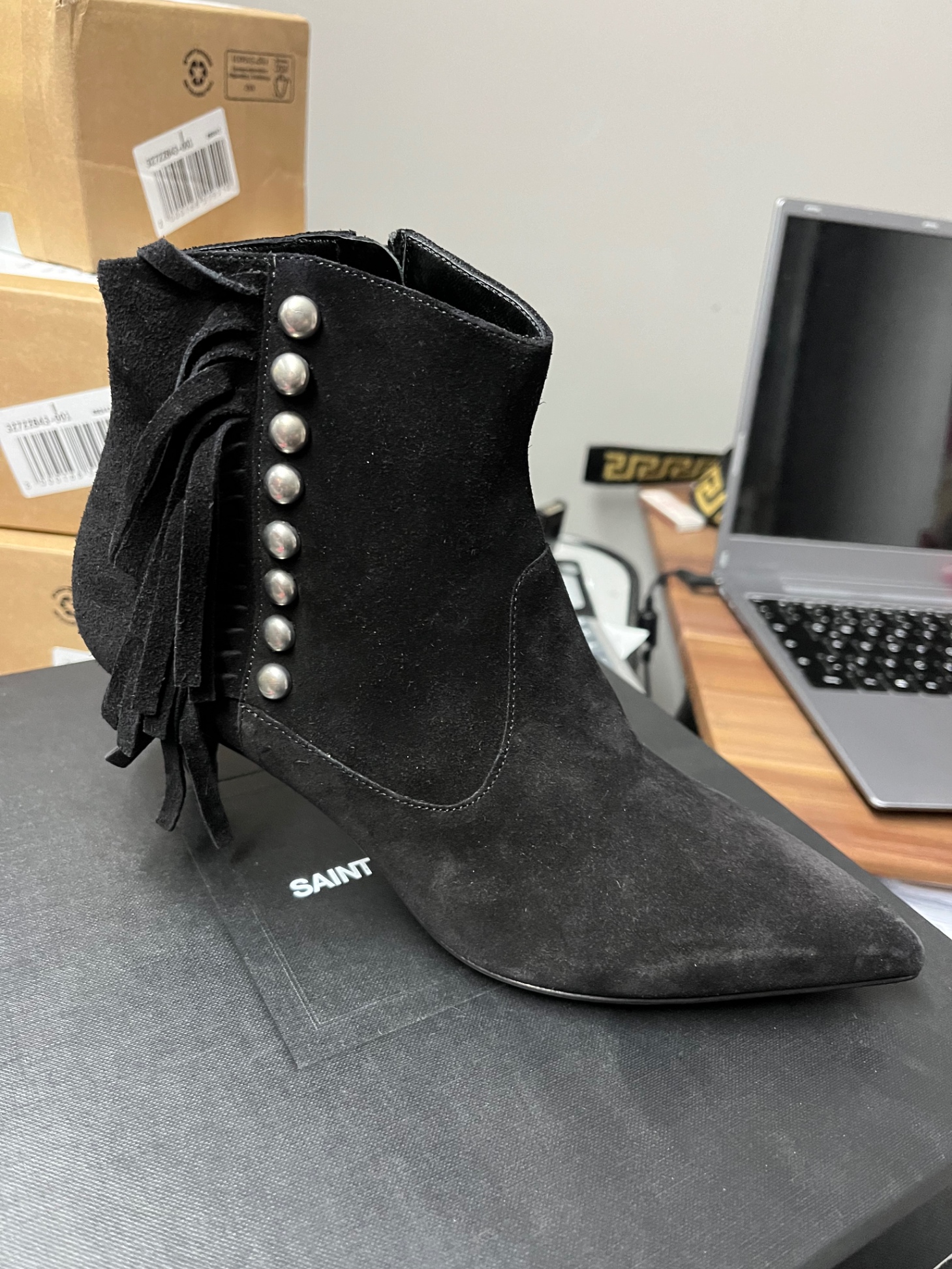 Boot đen da lộn YSL- snv -36