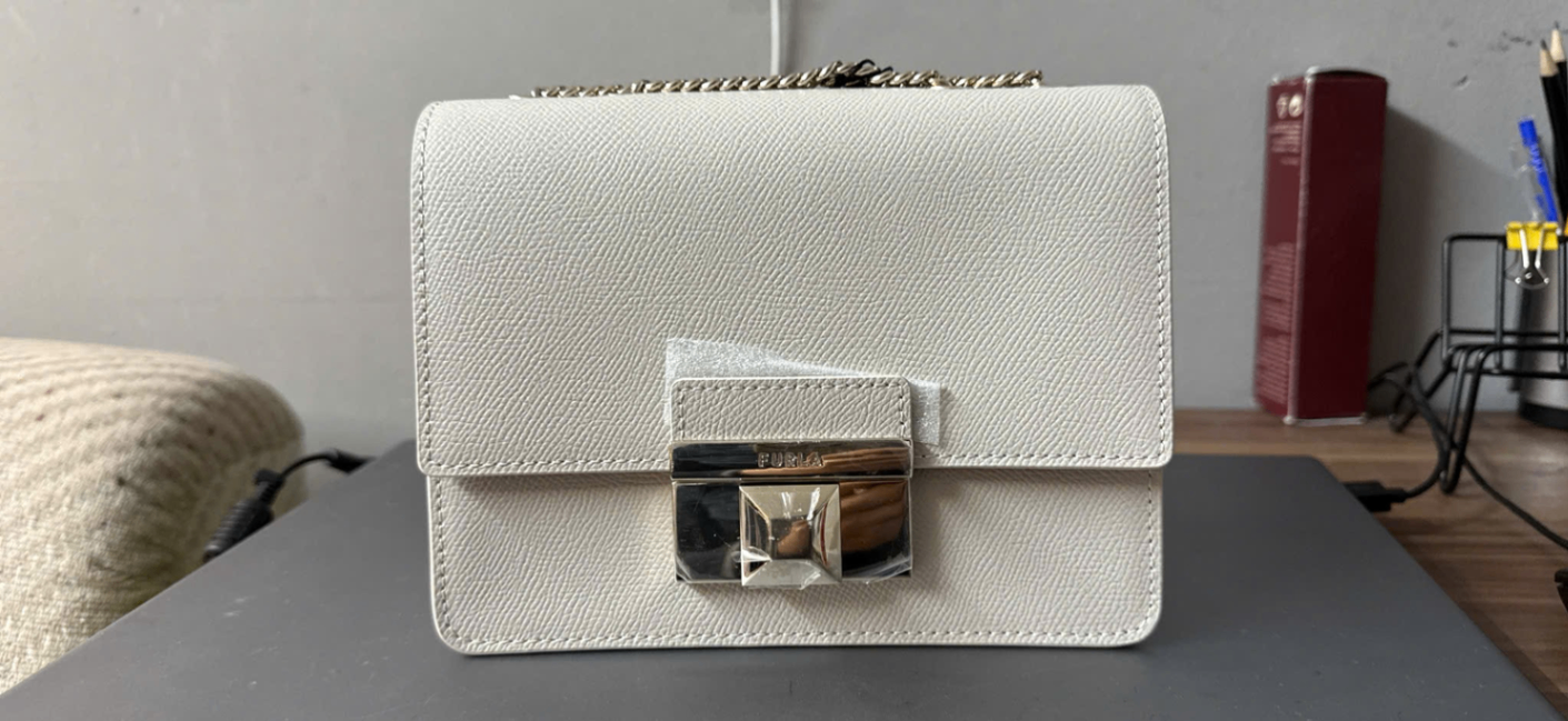 Crossbody Furla Venere mini màu trắng WB0936 (18×11×9)