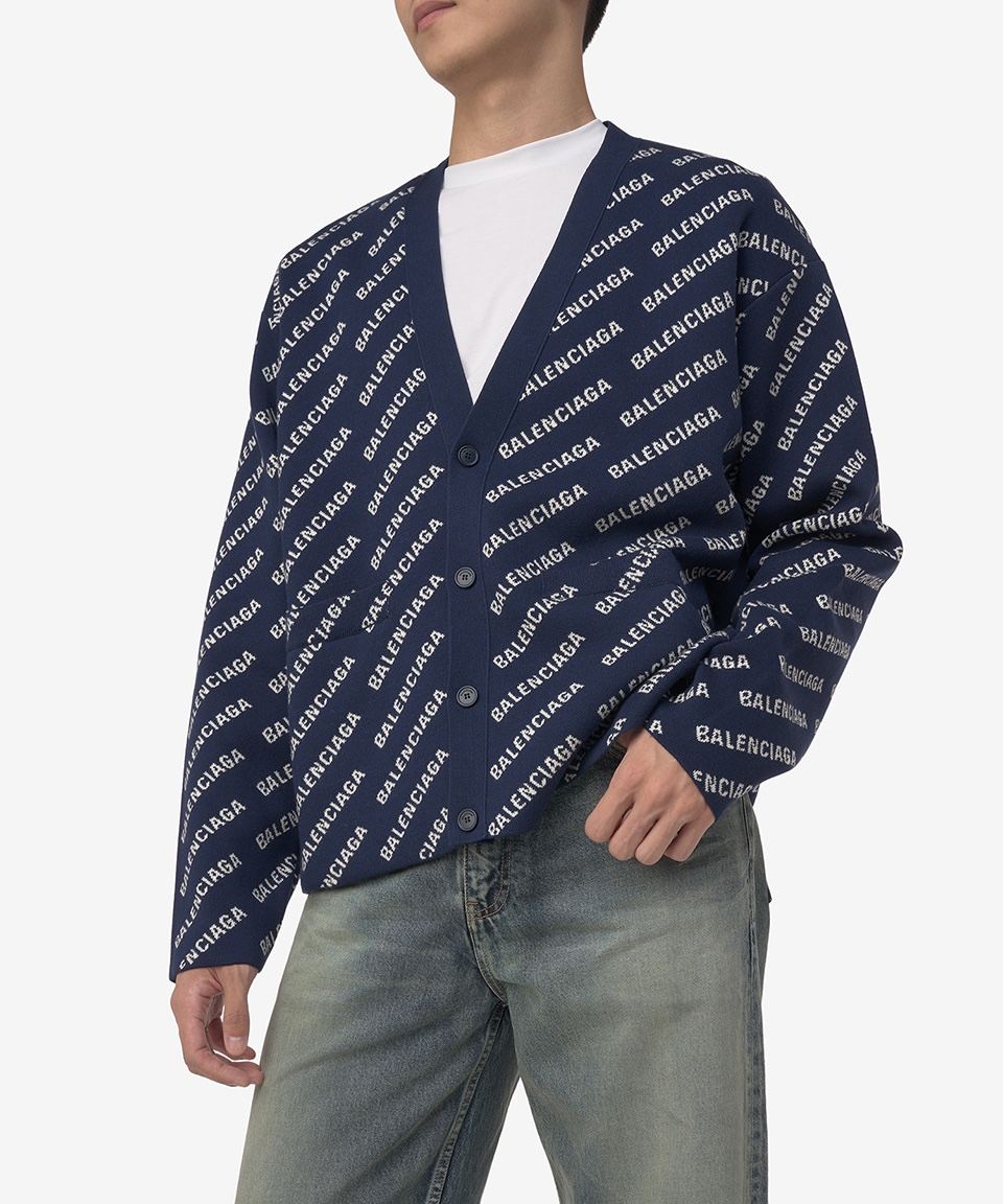 Áo cardigan Balenciaga xanh navy full logo - SNV - 733891