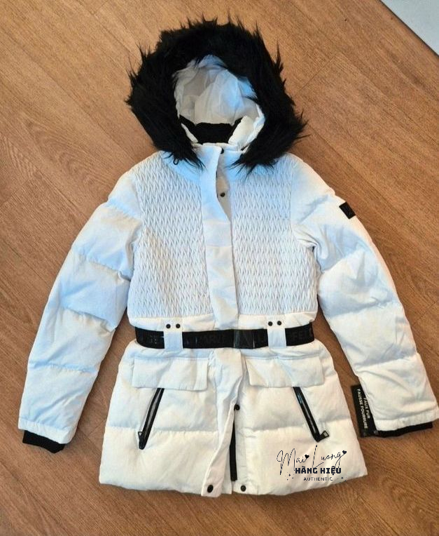 Áo khoác phao Karl trắng có mũ + belt - LWEMP917