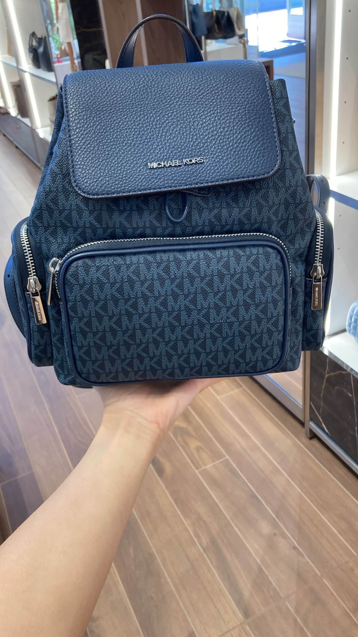 Balo MK merritt navy logo - 35S60WB5B - KT: 19/24x27x11