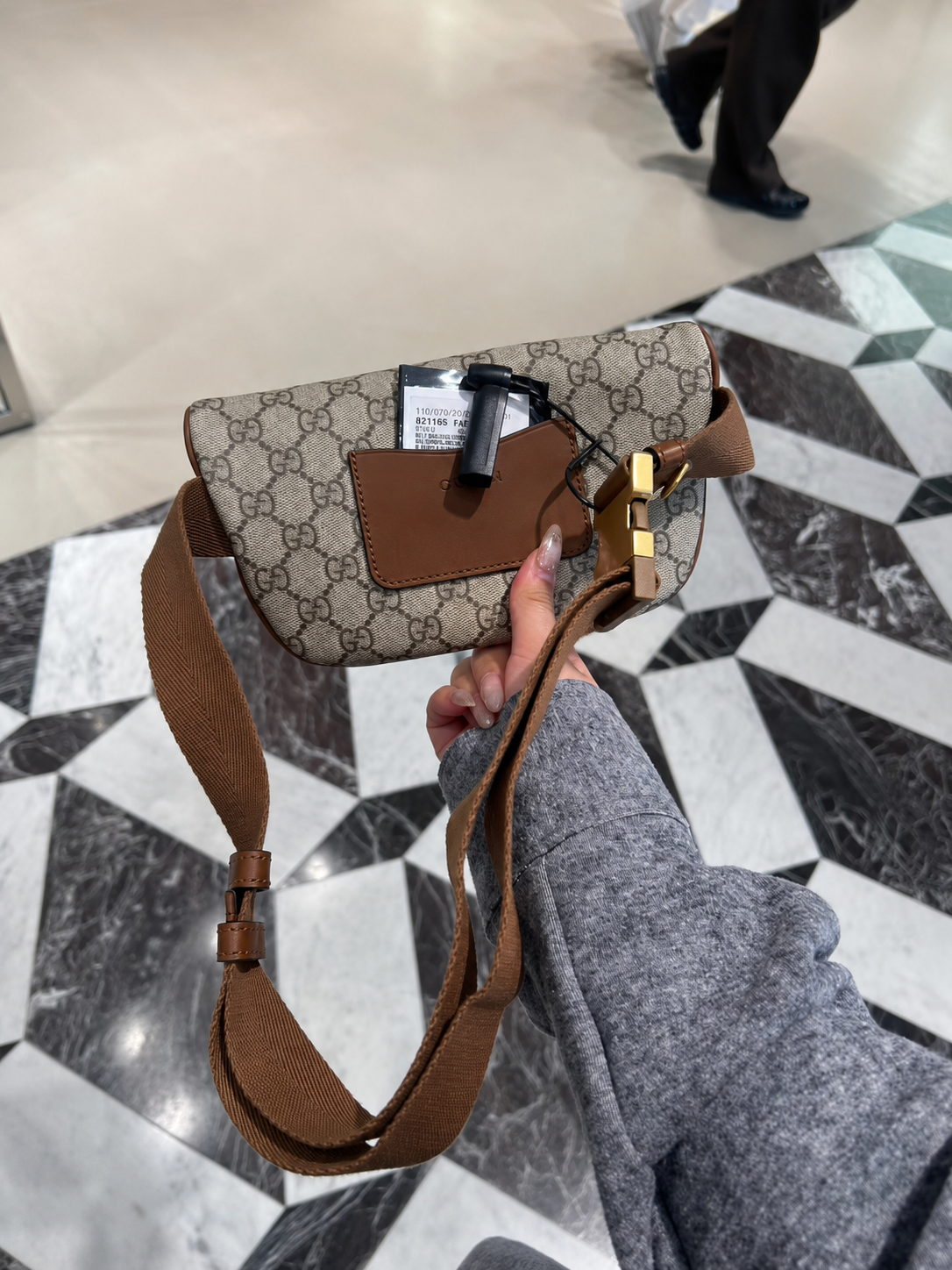 Belt bag GG nâu full logo viền da 821165