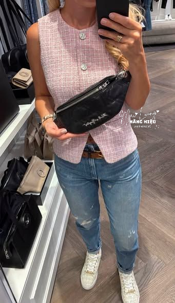 Beltbag Karl đen logo chữ ký bạc - ASW30027