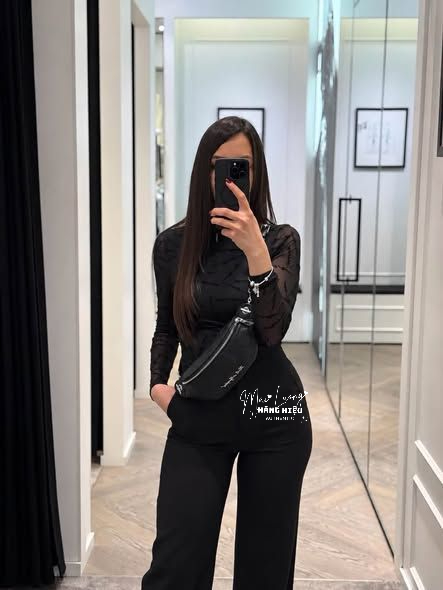 Beltbag Karl đen logo chữ ký bạc - ASW30027