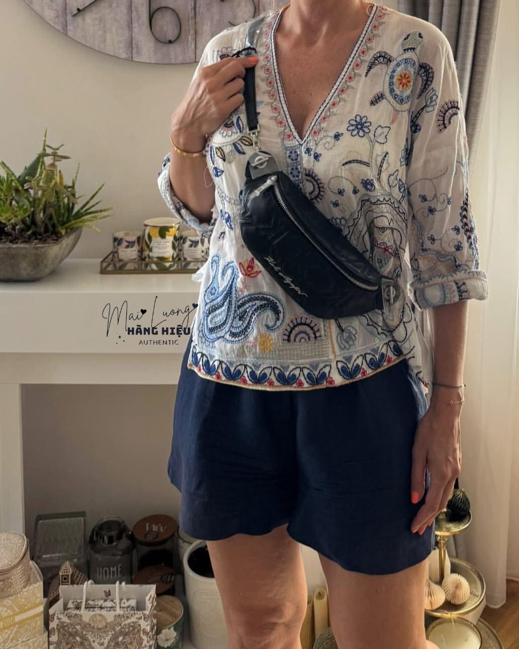 Beltbag Karl đen logo chữ ký bạc - ASW30027
