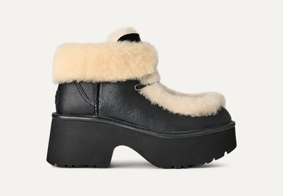 Boot UGG esmee lace up viền lông be - màu đen - chịu lạnh đến âm 20độ - có thể đi tuyết, mưa nhẹ vừa