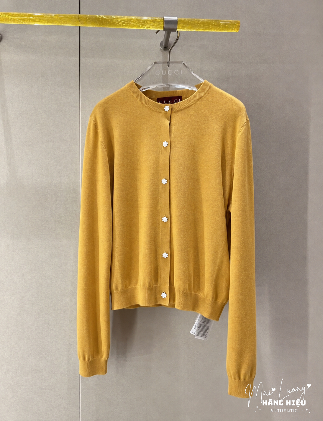 Cardigan GG màu vàng khuy hình hoa - 820164