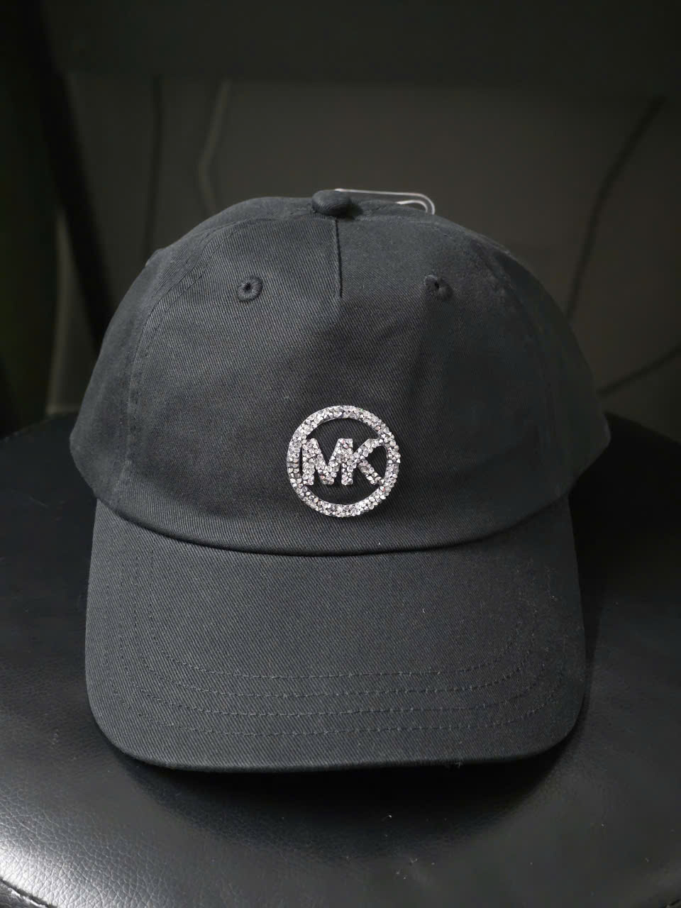 Mũ lưỡi trai MK đen logo đính đá MKWC 560483