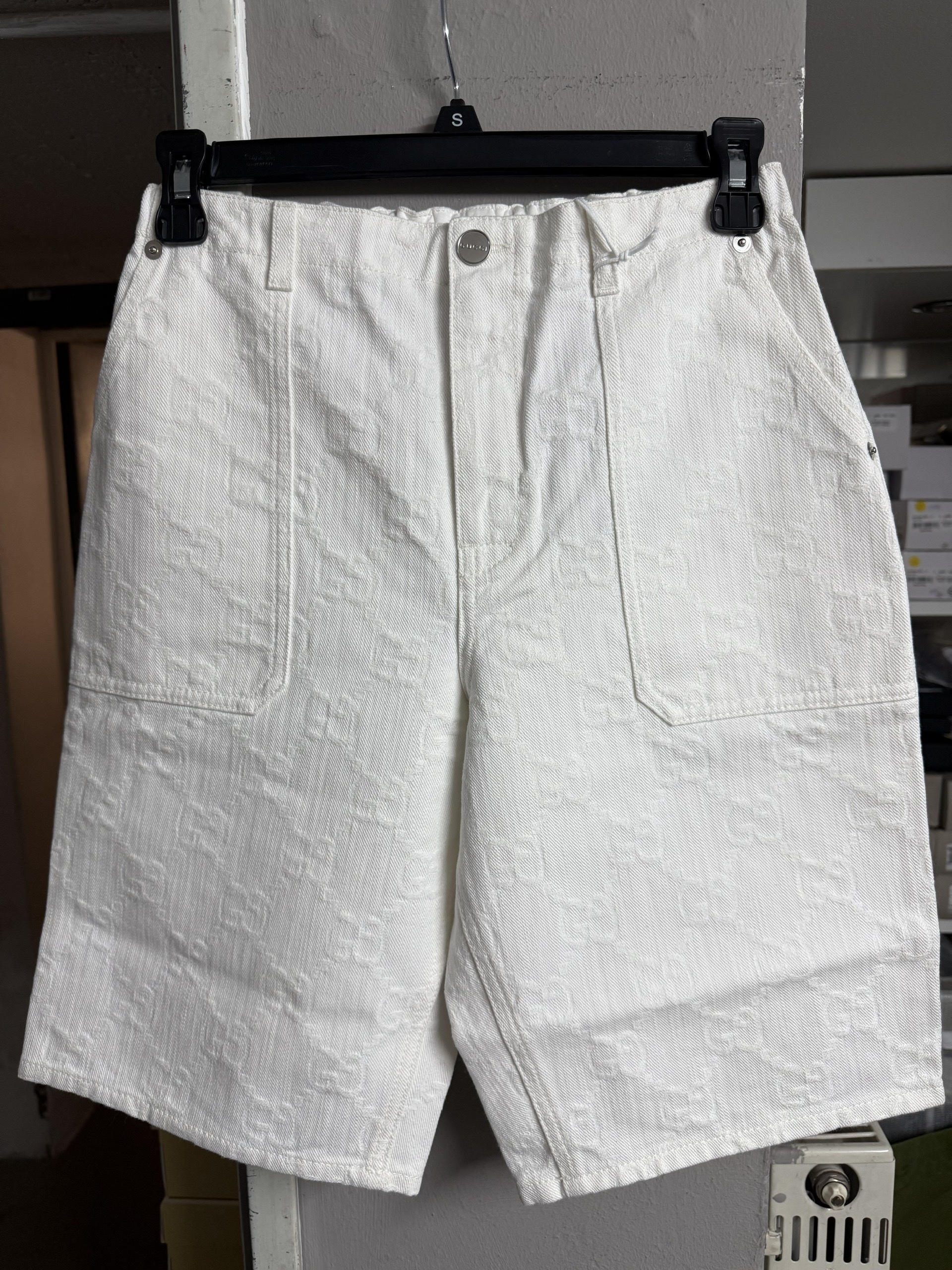Quần short GG kid denim trắng full logo - SNV - 805167