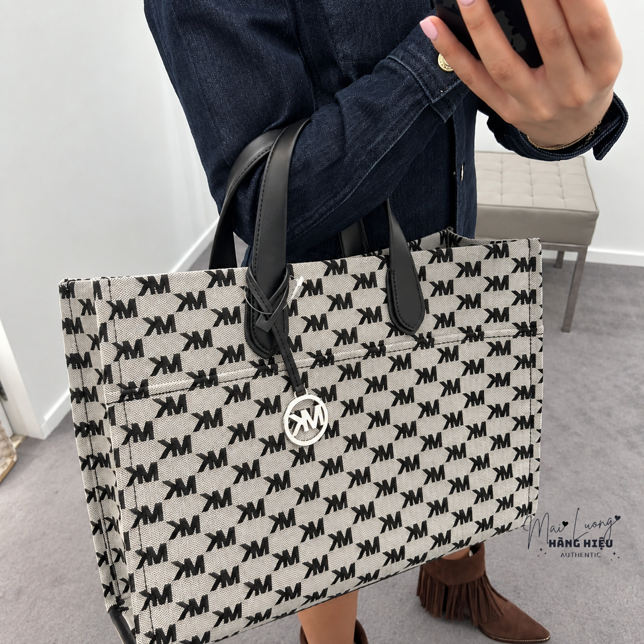 Shopper MK Gigi màu đen - logo 38S5G3GT3J