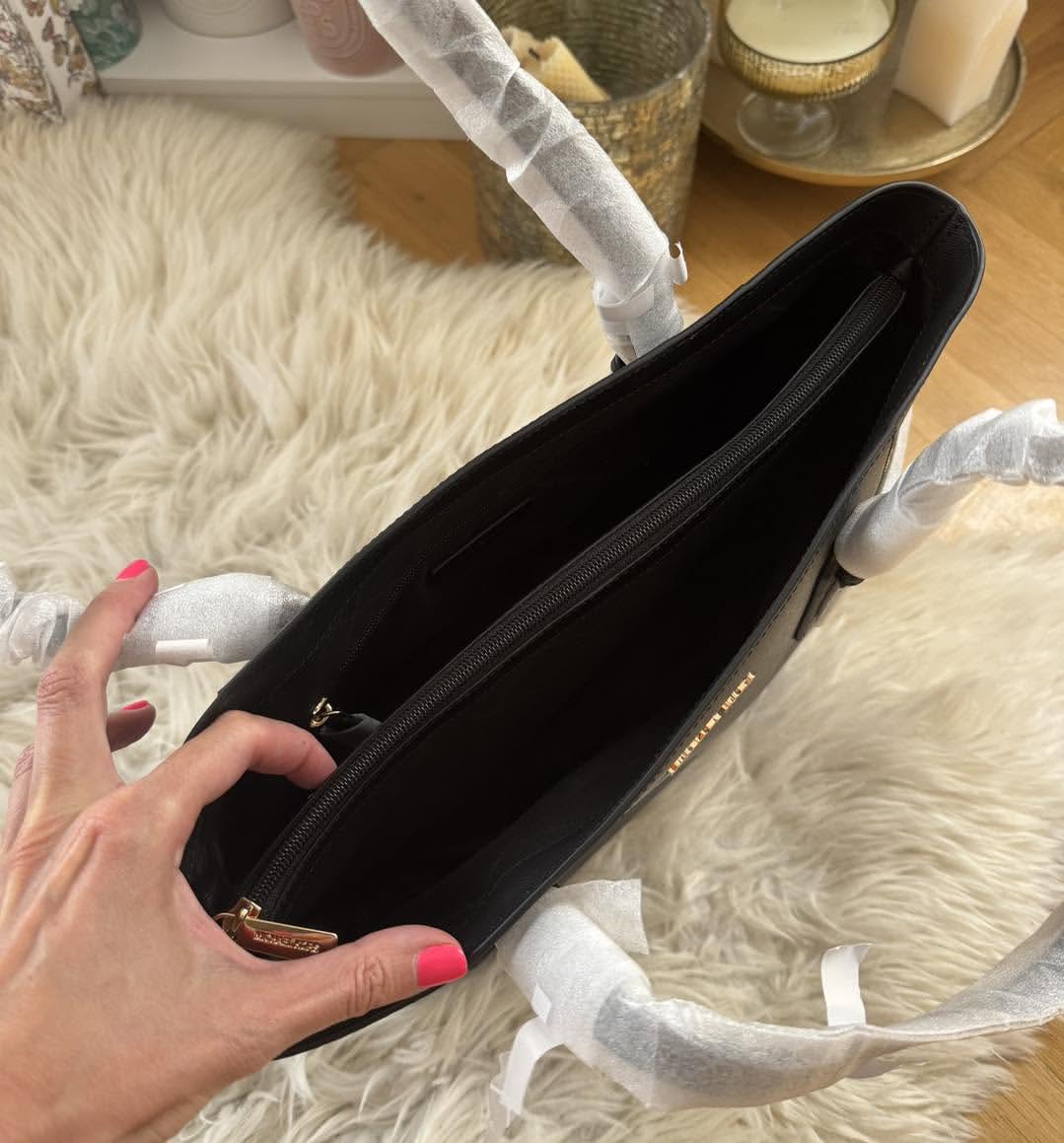 Shopper MK đen Viyager - 35S5GV6T7L - KT: 39x29x15