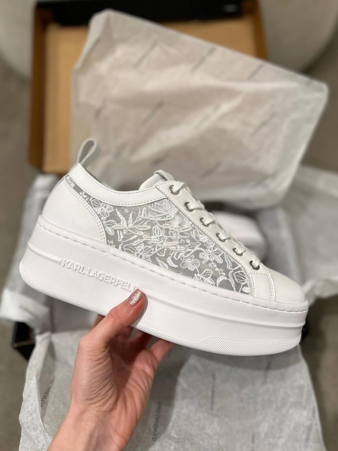 Sneaker Karl Lagerfeld Kobo - Ren Trắng KL96519L