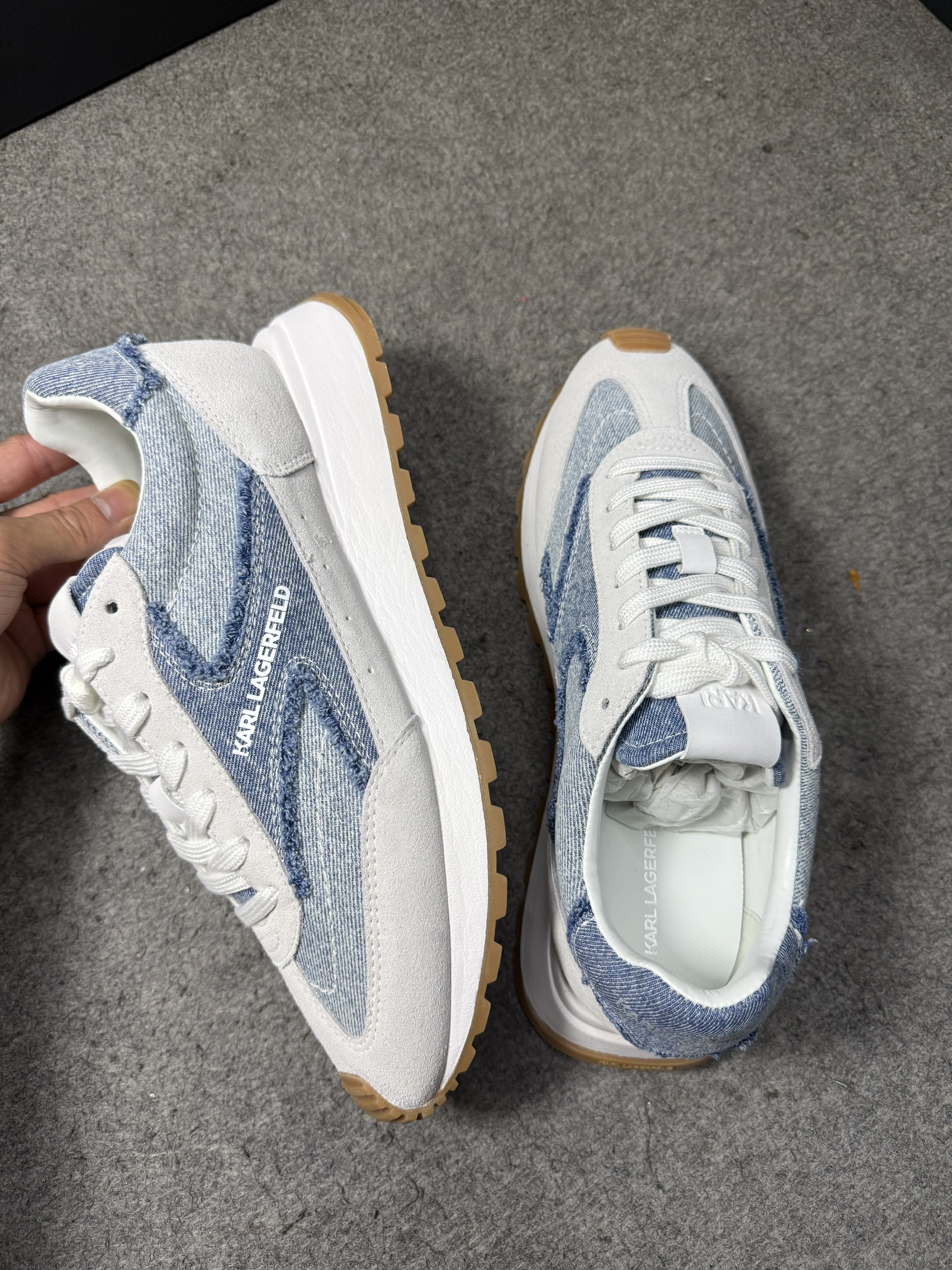 Sneaker Karl nam xanh bò đế trắng - KLL51123